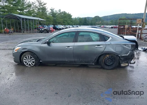 2015 Nissan Altima 2.5/2.5 S/2.5 Sl/2.5 Sv z USA, uszkodzony, nr VIN 1N4AL3AP8FC443731